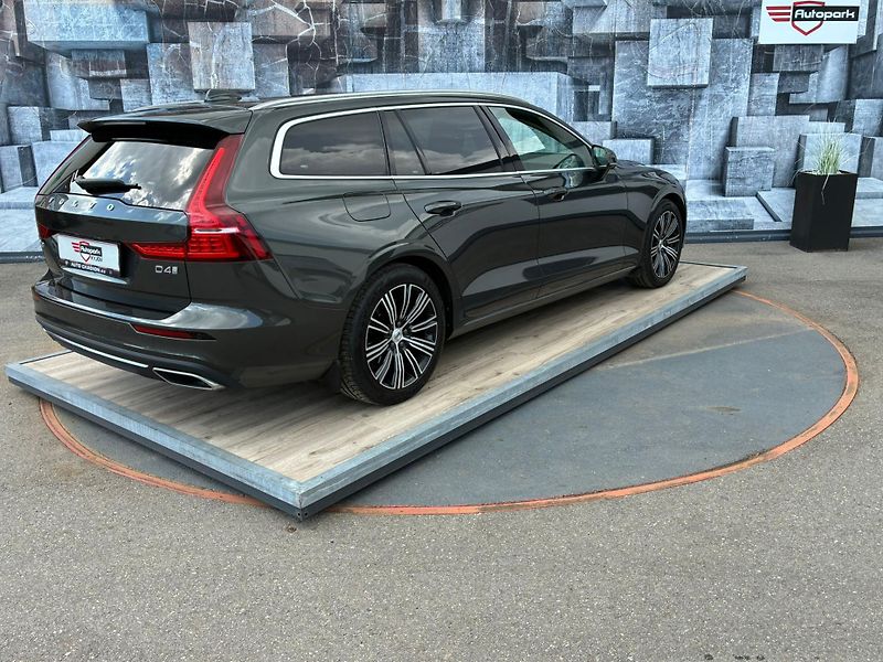 Volvo V60 (2020) 2.0D,140KW,BLIS,ACC,MATRIX,DPH - fotka 6 z 26
