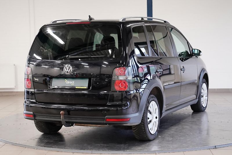 Volkswagen Touran - fotka 2 z 25