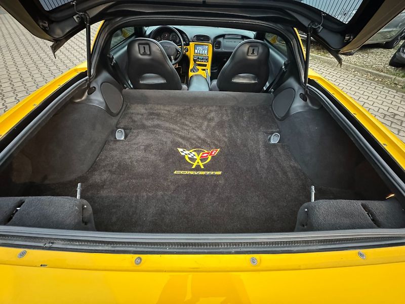 Chevrolet Corvette (2001) C5 TARGA LS1 5,7L V8 261KW DPH - fotka 42 z 50