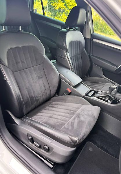 Škoda Superb (2016)  III COMBI 2.0 TDI DSG 140 KW - fotka 16 z 25