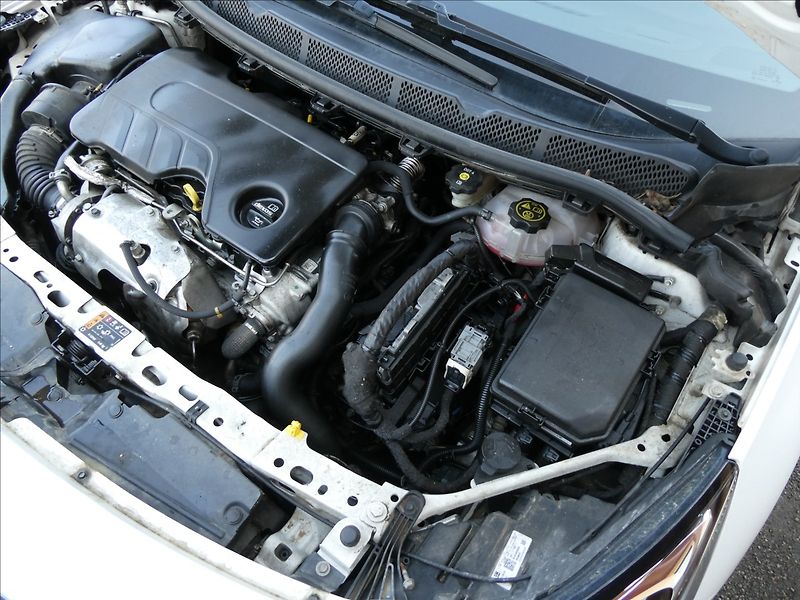 Opel Astra 1,6 CDTi 81kW,2x kola,serviska - fotka 32 z 40