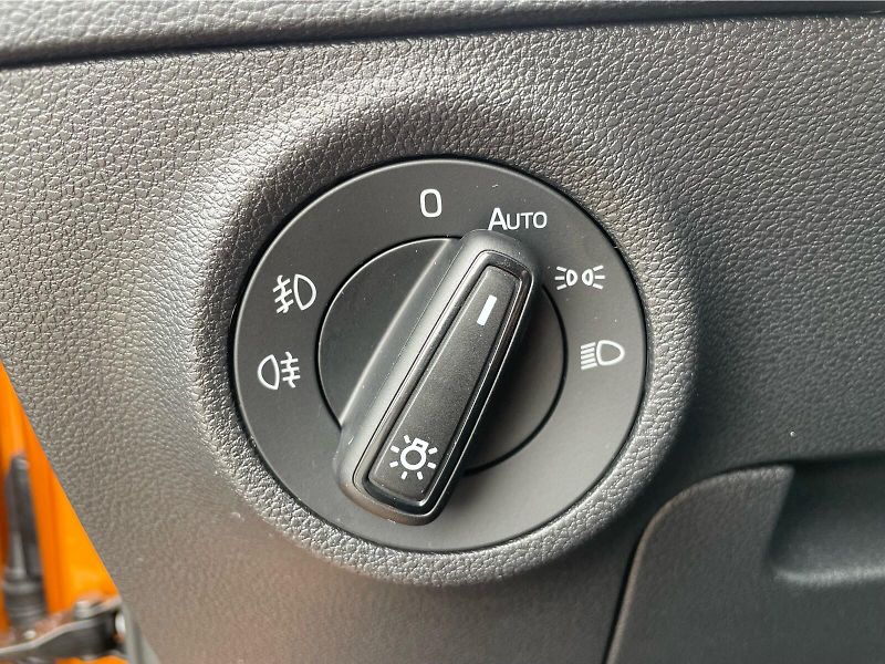 Škoda Karoq 1.5 TSi DSG 7st. SELECTION - fotka 16 z 30