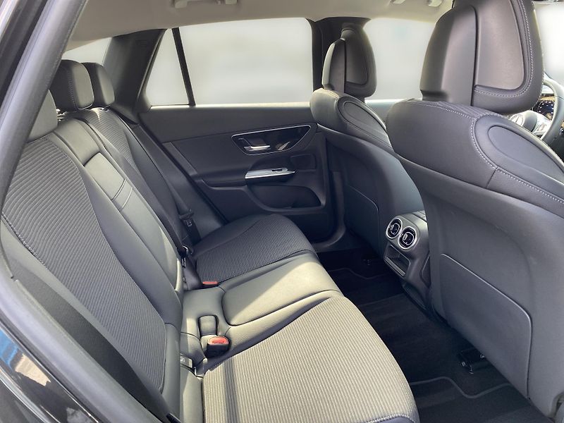 Mercedes-Benz GLC GLC 220d 4M AVANTGARDE - fotka 19 z 27