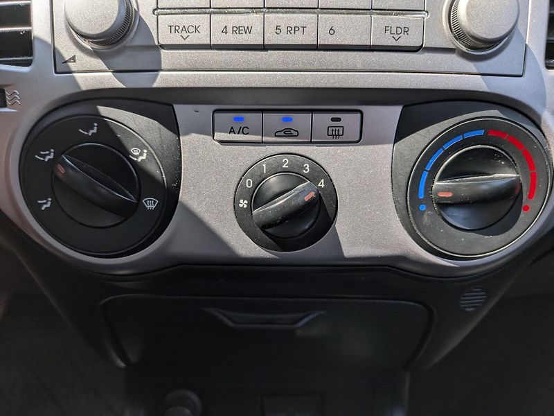 Hyundai i20 57 kW, KLIMA, NOVÁ STK - fotka 13 z 16