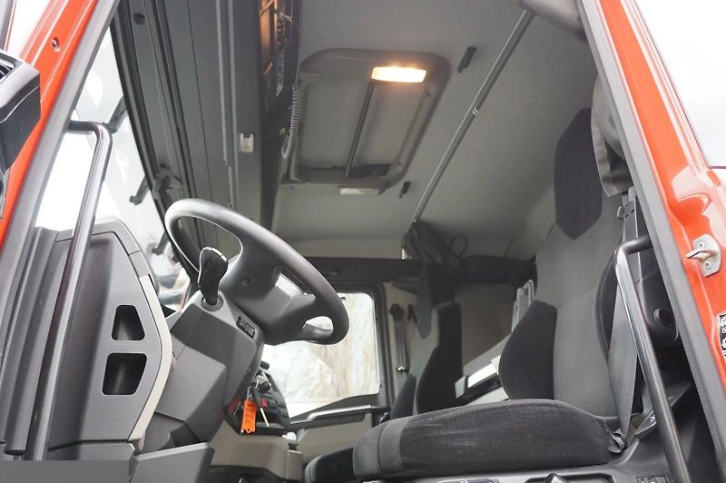 MAN TGS (2022) 26.430 6x4 tahač EURO 6 - fotka 14 z 24