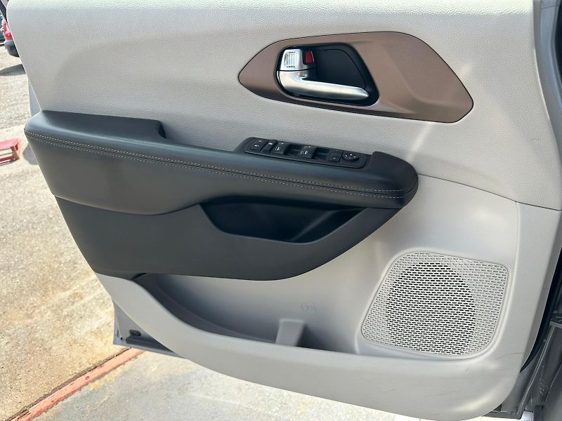 Chrysler Pacifica (2019) 3.6i, 214KW, BLIS - fotka 22 z 26