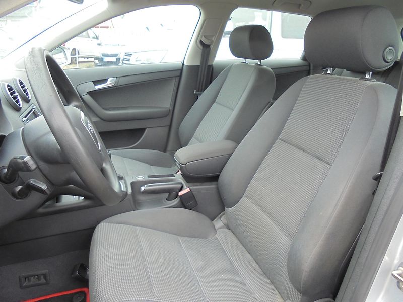 Audi A3 (2007) 1.8T- SPORTBACK- DIGIKLIMA - fotka 10 z 11