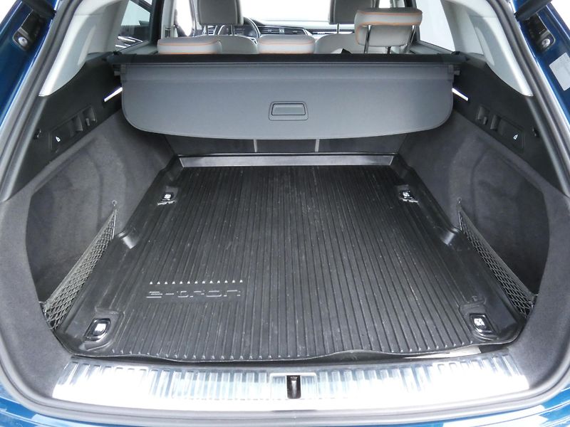 Audi e-tron (2020) 55 Quattro SoH100% - fotka 30 z 30