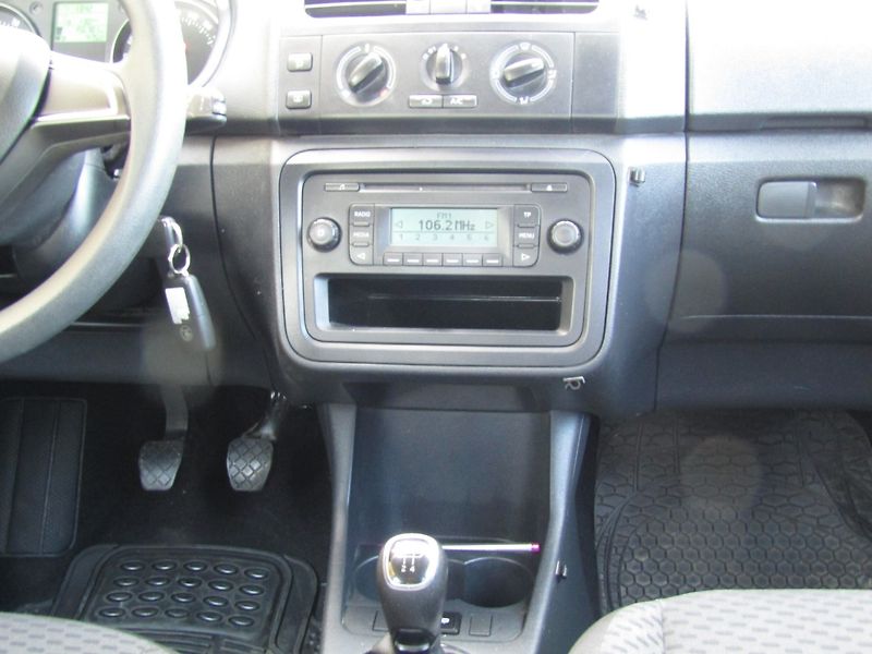 Škoda Fabia (2014) 1.4 16V 63kW TOP QUALITY - fotka 17 z 37