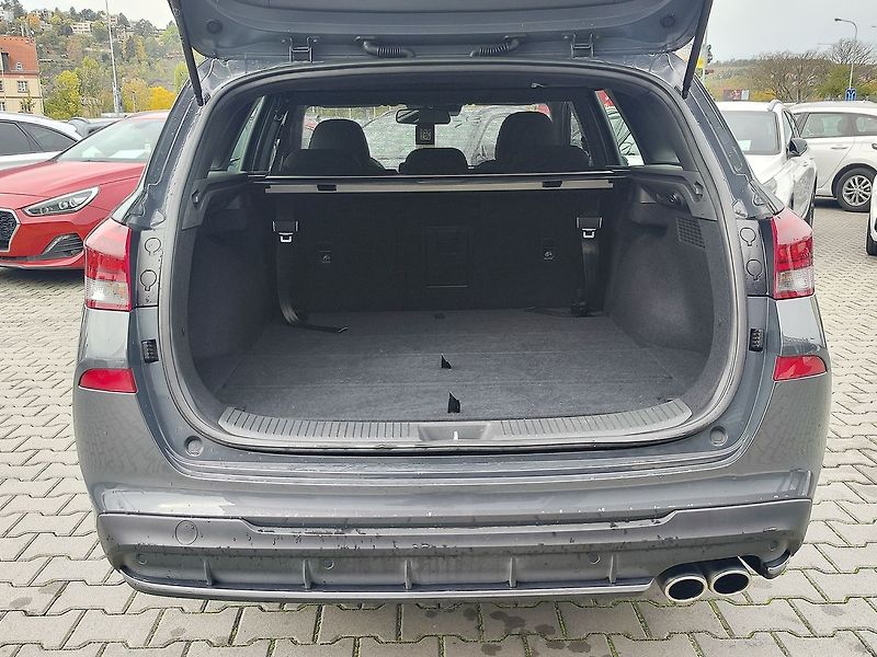 Hyundai i30 1.5 T-GDI/103kW N-Line DCT - fotka 9 z 34