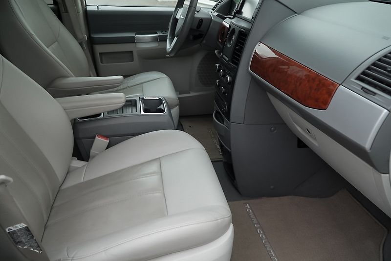 Chrysler Town & Country 3.8L V6 LPG - fotka 24 z 30