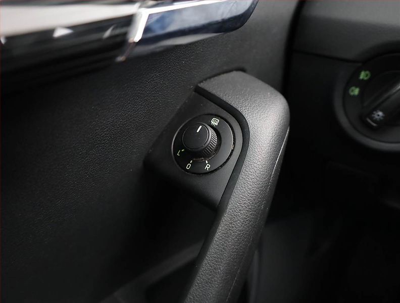 Škoda Octavia (2018) 2.0 TDI, Automat, Tempomat - fotka 16 z 19
