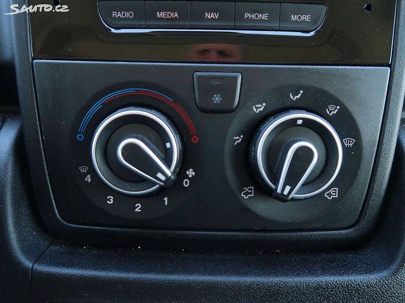 Opel Movano VAN L3H2 2,2 BlueHDi 103kW MT6 - fotka 16 z 25