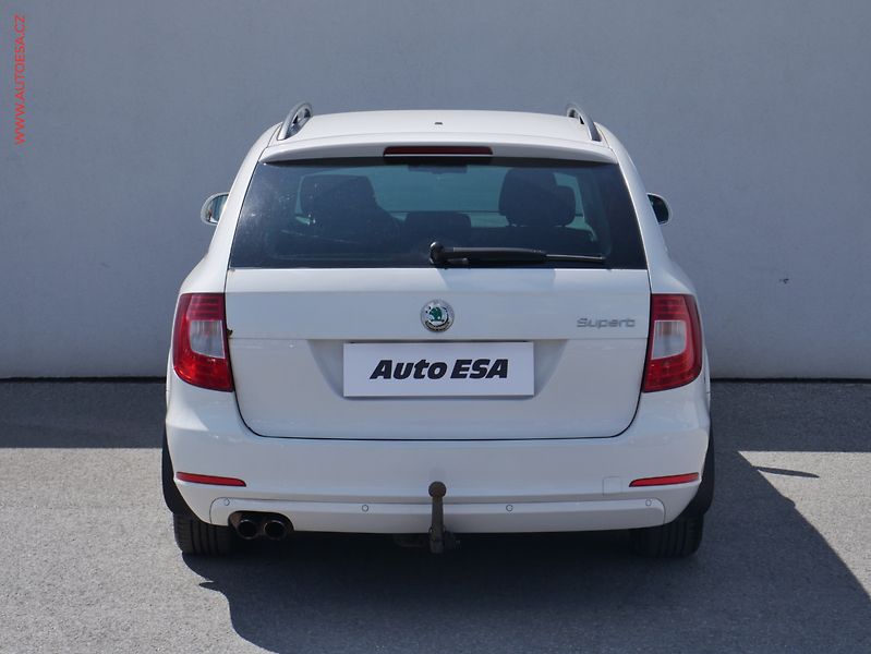 Škoda Superb (2012) 2.0.TDi, DSG, výhřev.sed - fotka 5 z 22