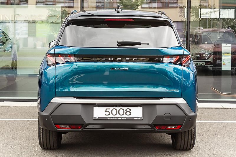 Peugeot 5008 (2026) 1,2 BUSINESS Hybrid 145 e-DCS6 - fotka 7 z 17