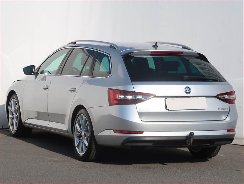 Škoda Superb (2016) Style Plus 2.0 TDI, Automat - fotka 4 z 26