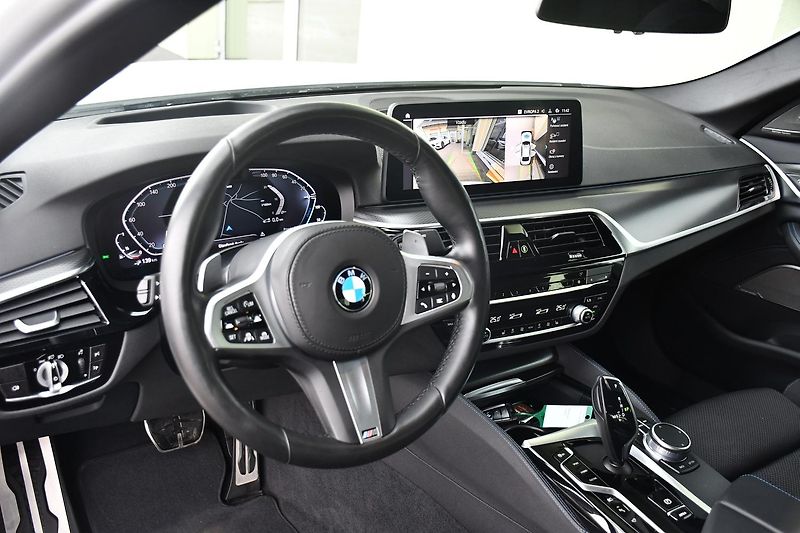 BMW Řada 5 530e PHEV M-SPORT xD HUD 1M ČR - fotka 16 z 39