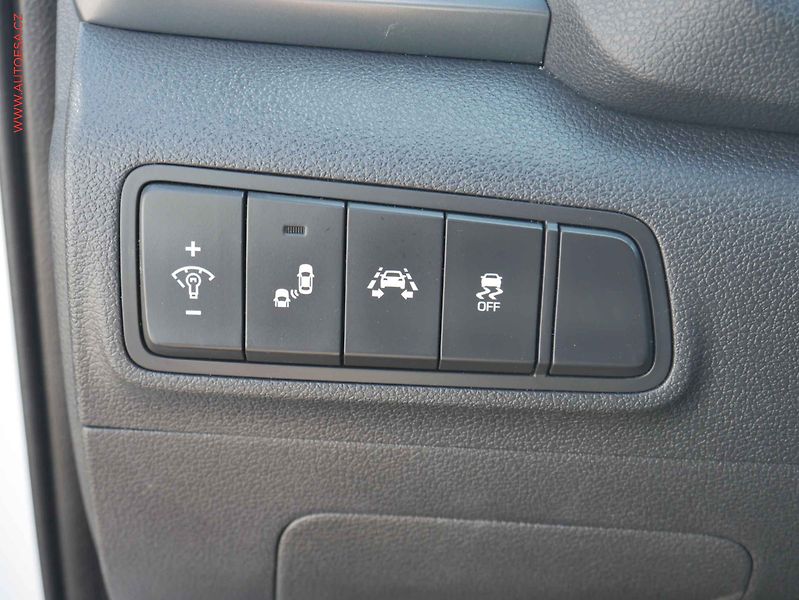Hyundai Tucson (2018) 1.6 T-GDi, Passion, navi, - fotka 16 z 23