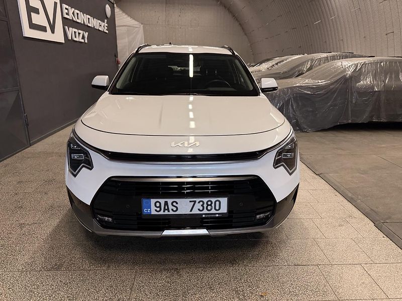 Kia Niro (2023) 1.6 GDI,HEV,ČR,ZÁRUKA 2030 - fotka 9 z 32