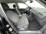 Volkswagen Tiguan 1,5 TSI DSG Elegance NAVI+LED - náhled 18