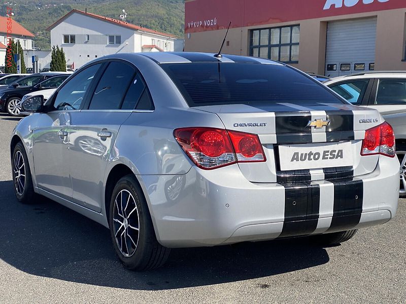 Chevrolet Cruze (2009) 2.0 VCDi, STK3/28 - fotka 6 z 14