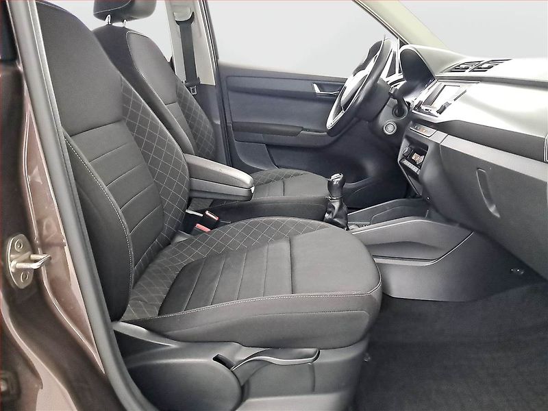 Škoda Fabia (2016) Style 1.2 TSI, ČR,1.maj - fotka 9 z 14