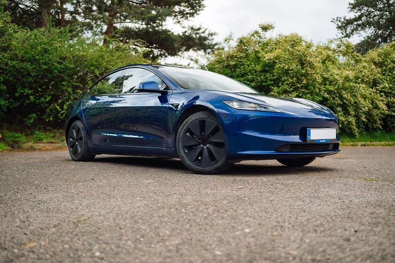 Tesla Model 3 (2023) Standard Range LFP, SoH 97% - fotka 2 z 26