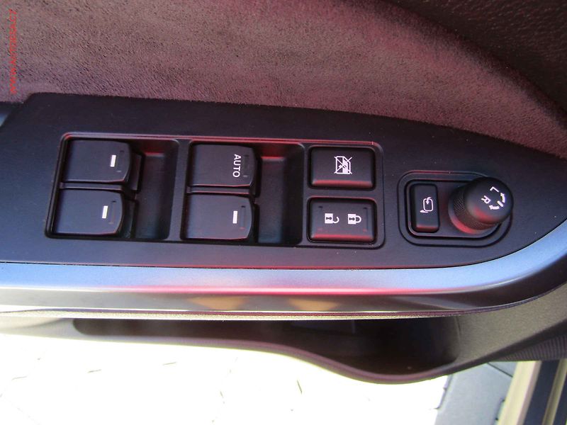 Suzuki Vitara (2018) 1.4 BJet allgrip, 2.maj,ČR - fotka 11 z 16
