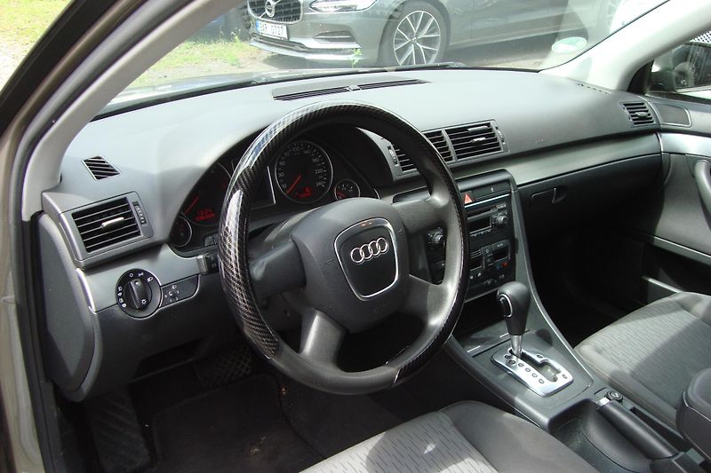 Audi A4 Avant (2006) 2.0 TDi, AUT - fotka 12 z 43