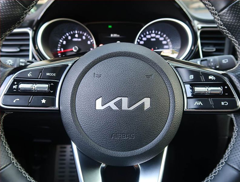 Kia Ceed (2021) GT Line 1.5 T-GDI - fotka 18 z 23