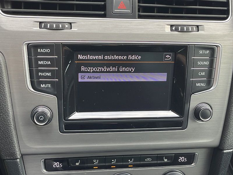 Volkswagen Golf (2015) 1.6 TDI 77 kW Comfortline - fotka 15 z 29
