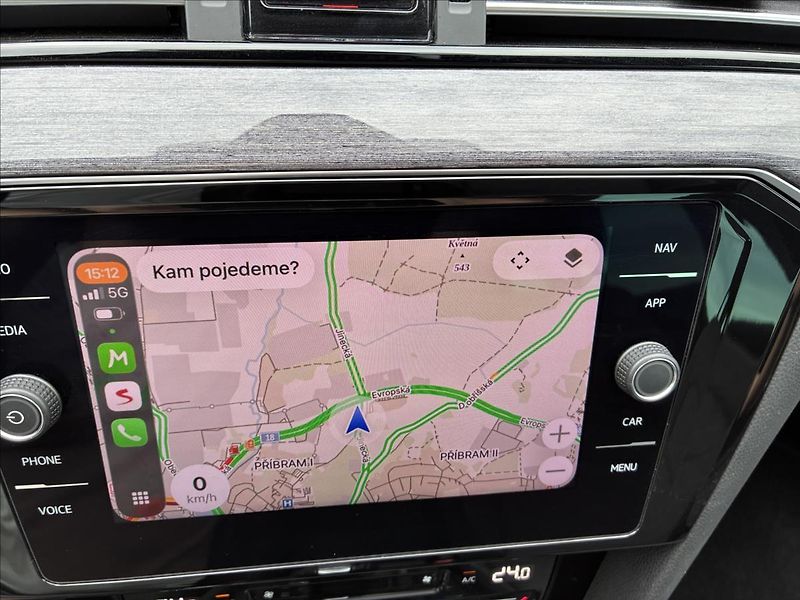 Volkswagen Passat 2,0 PANORAMA,WEBASTO,TAŽNÉ - fotka 20 z 28