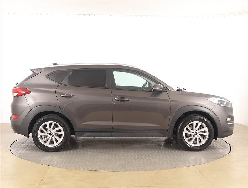Hyundai Tucson (2018) 1.6 T-GDI, 4X4, Serv.kniha - fotka 6 z 18