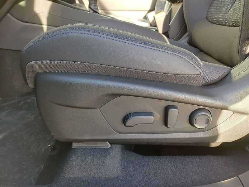 Subaru Forester COMFORT FB20 100 kW CVT - fotka 13 z 23