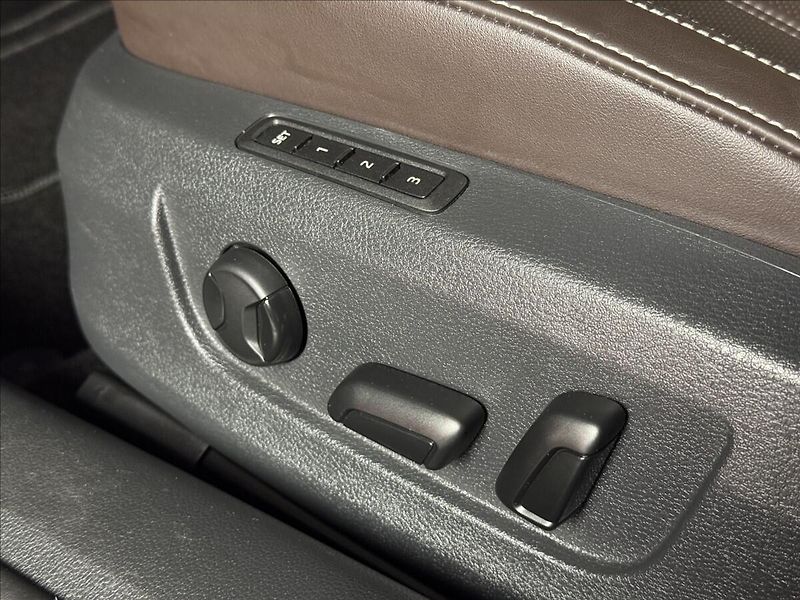 Škoda Superb 1,4 TSi  DSG iV L&K LED Assist - fotka 25 z 50