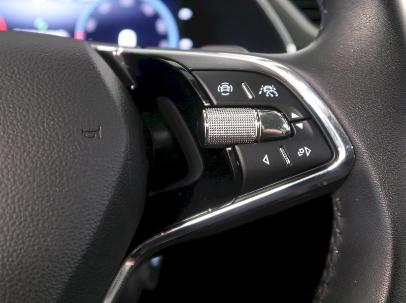 Škoda Superb (2023) LAURIN&KLEMENT 2.0TSI 206KW 4x - fotka 23 z 47