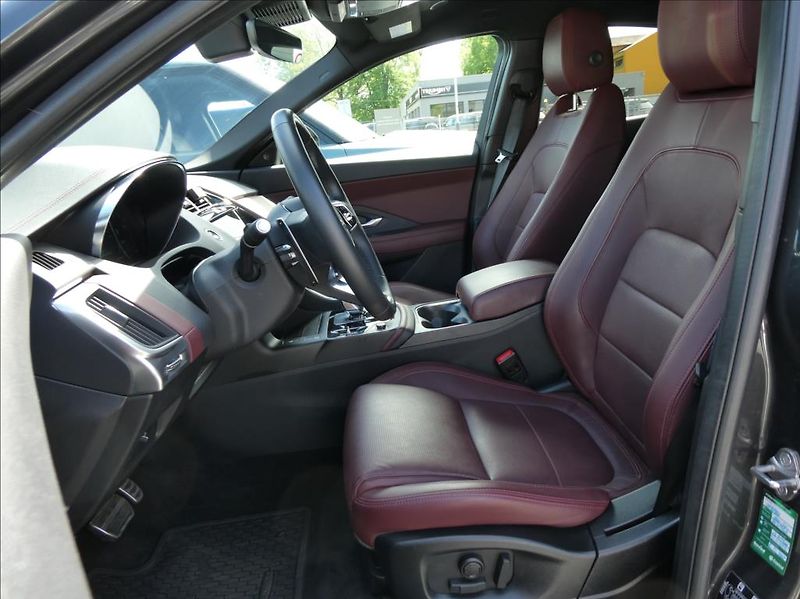 Jaguar E-Pace 2,0 D165,R-Dyn SE,1.maj,ČR,zár - fotka 12 z 38