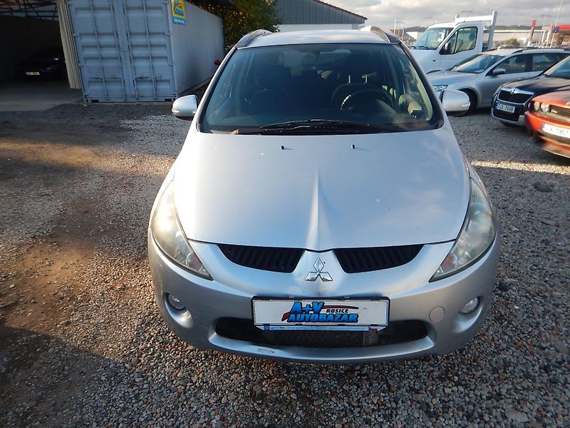Mitsubishi Grandis 2.0 DI-D, KLIMA, 7 MÍST - fotka 3 z 26