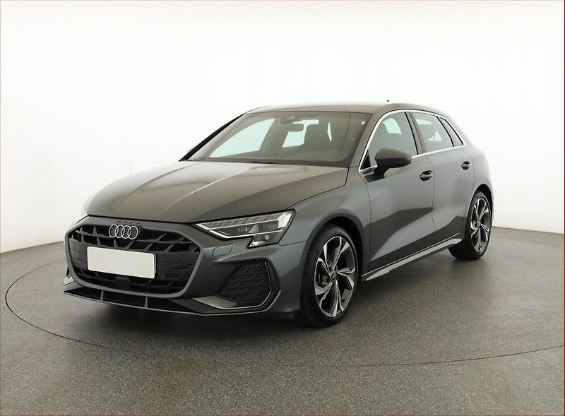 Audi A3 (2024) 35 TFSI - fotka 2 z 21