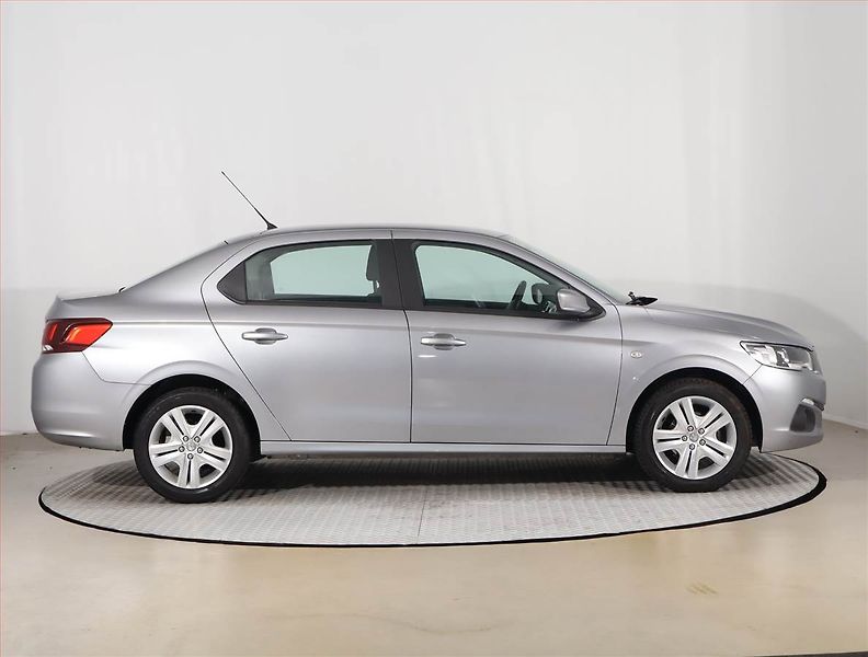 Peugeot 301 (2019) 1.6 VTi, Automat, Serv.kniha - fotka 6 z 19