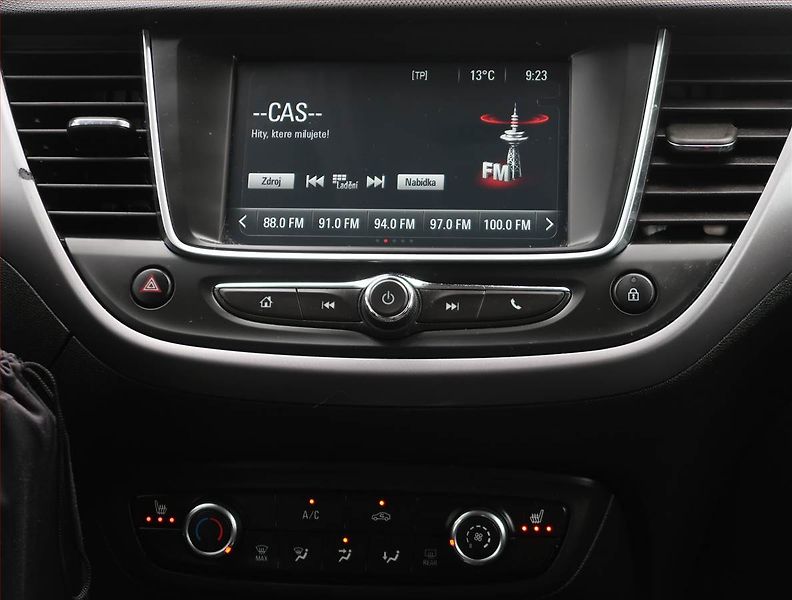 Opel Crossland X (2019) 1.2 Turbo, Automat, Serv.kniha - fotka 12 z 19