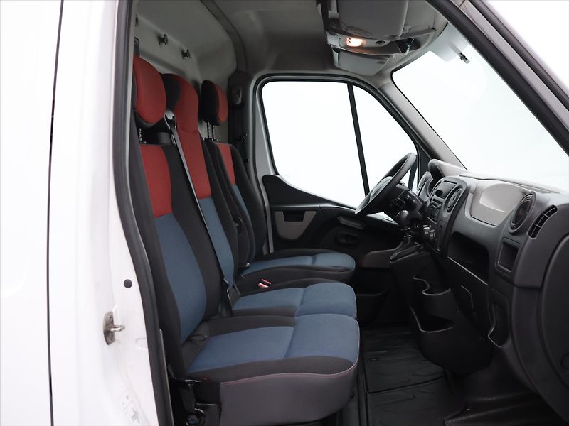 Renault Master 2,3 dCi 92kW L2H2P3 COOL CZ 1M - fotka 13 z 28