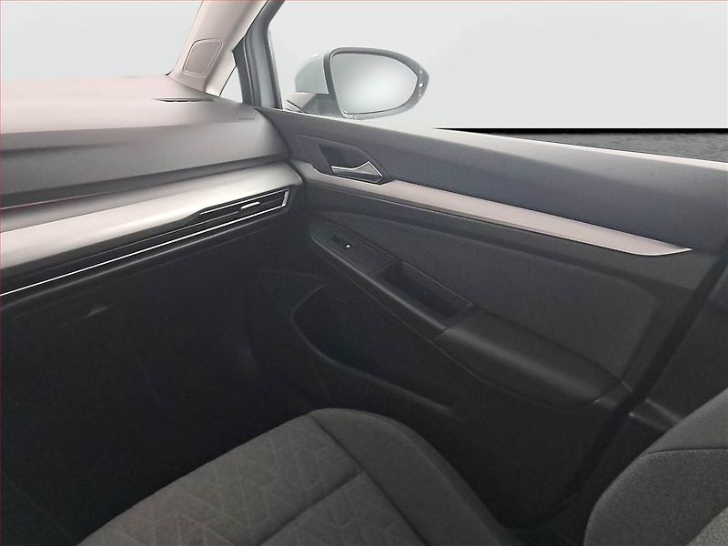 Volkswagen Golf (2025) Life 1.5 TSI - fotka 8 z 18