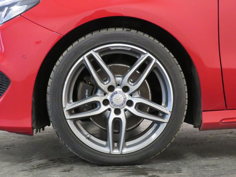 Mercedes-Benz Třídy B - fotka 10 z 24
