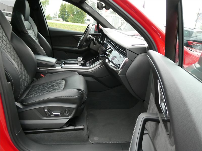 Audi SQ7 4,0 TDi V8 320kWwebasto,matrix - fotka 32 z 50