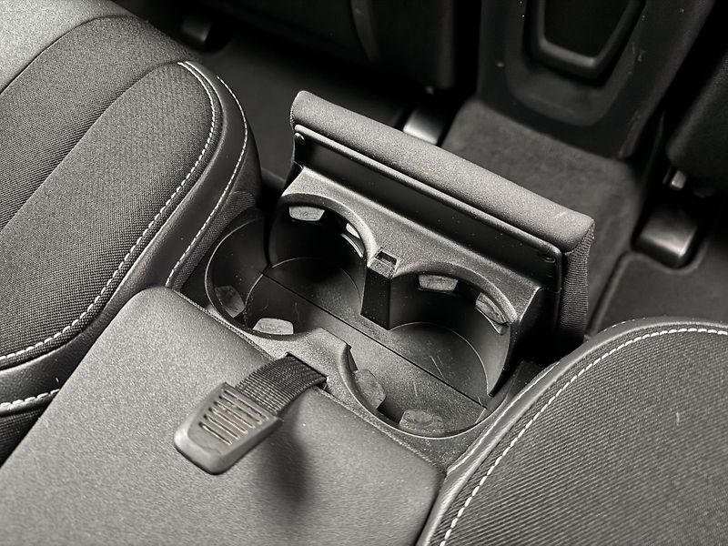 Volvo V40 D2 KINETIC REZERVACE - fotka 25 z 47