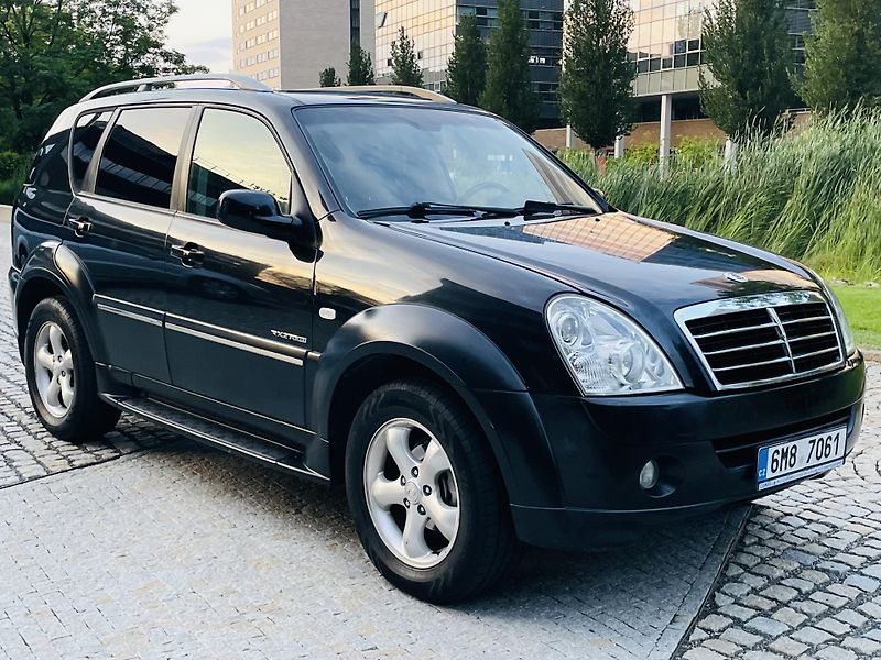 SsangYong Rexton 2.7XDi 4x4 AUT VÝHŘEV KAMERA - fotka 9 z 43