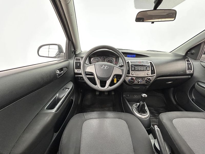Hyundai i20 1.2 i Family - fotka 16 z 20