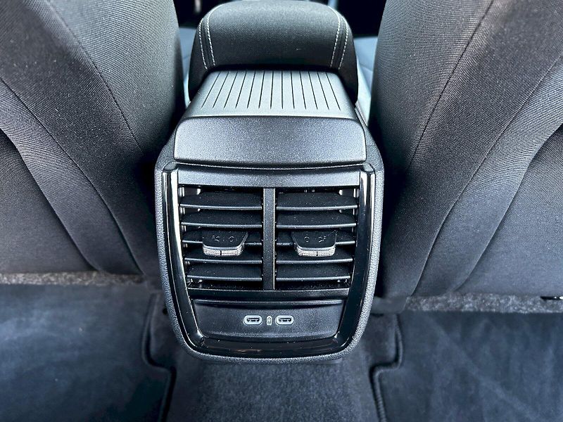 Škoda Kamiq (2025) 1.0 TSI 85kW MP6 Selection - fotka 27 z 33