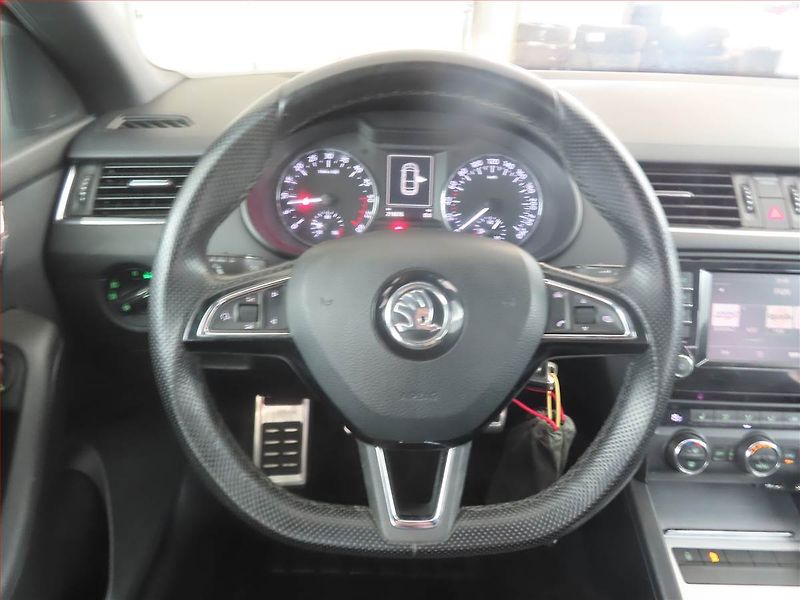 Škoda Octavia (2016) 1.6 TDI, Tempomat - fotka 15 z 18